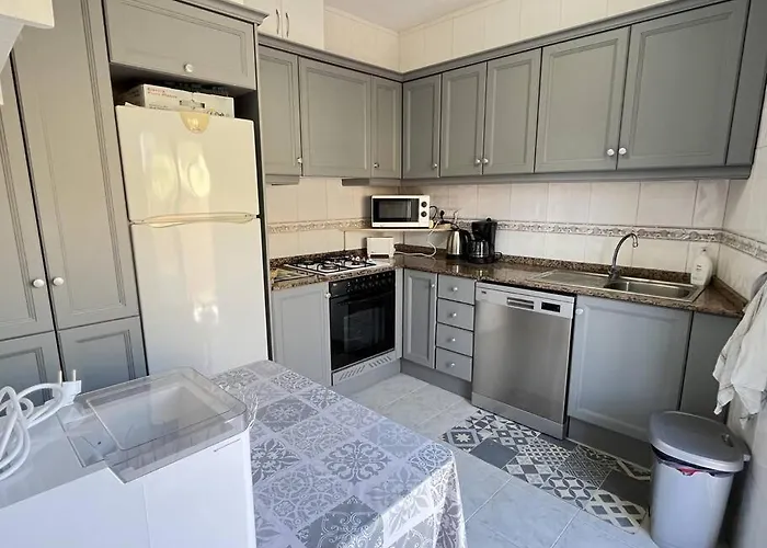 Bassetes By El Conserje *